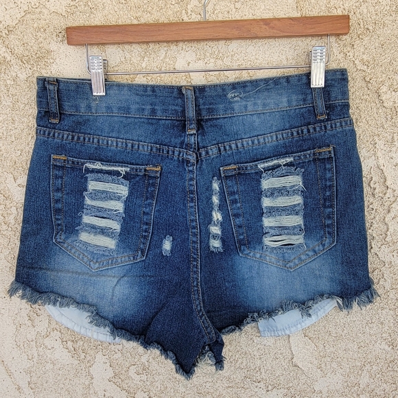 Women’s Distressed Shorts Denim w/American Flag Pattern Size 10 - Picture 2 of 9